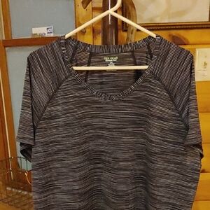 Tek Gear short sleeve top